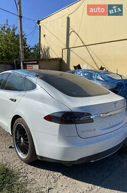 Лифтбек Tesla Model S 2014 в 