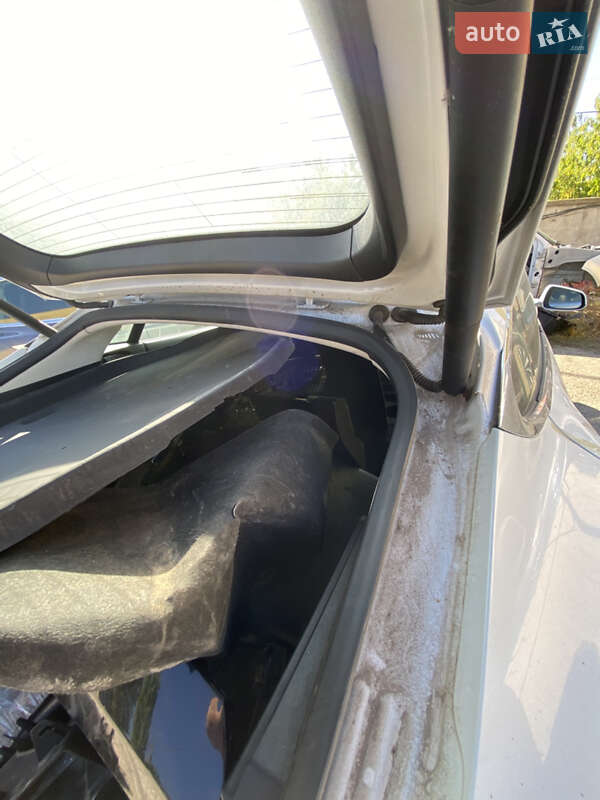 Ліфтбек Tesla Model S 2014 в Великодолинському фото 25 Ліфтбек Tesla Model S 2014 в Великодолинському