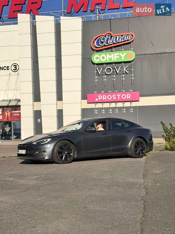 Лифтбек Tesla Model S 2021 в Киеве фото 10 Лифтбек Tesla Model S 2021 в Киеве
