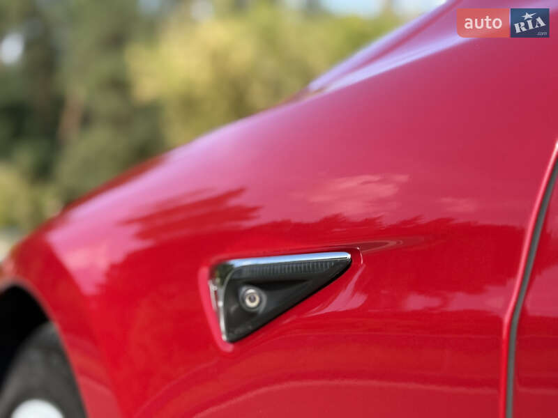 Ліфтбек Tesla Model S 2017 в Броварах