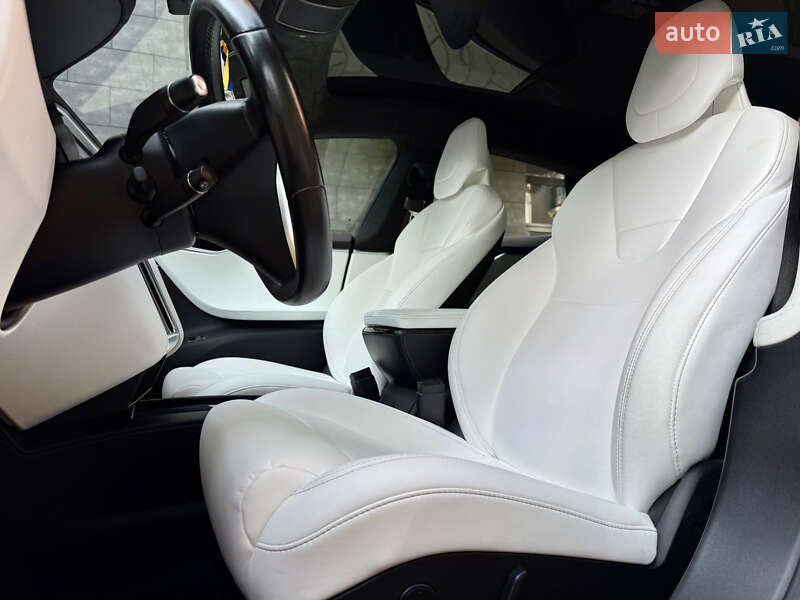 Ліфтбек Tesla Model S 2017 в Броварах