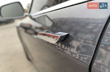 Ліфтбек Tesla Model S 2015 в 