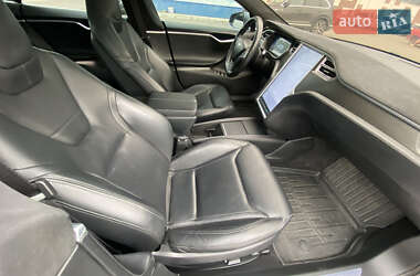 Ліфтбек Tesla Model S 2015 в 