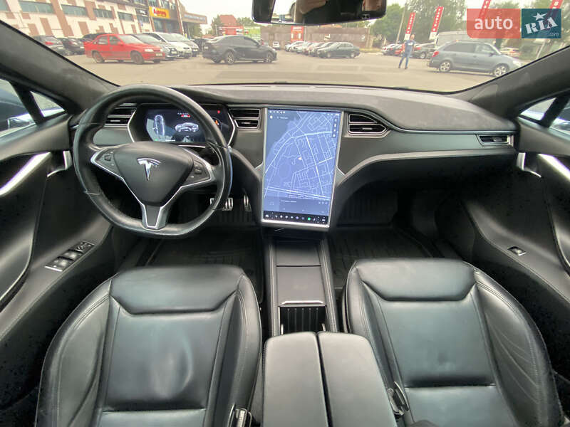 Ліфтбек Tesla Model S 2015 в Миколаєві
