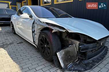 Лифтбек Tesla Model S 2018 в 