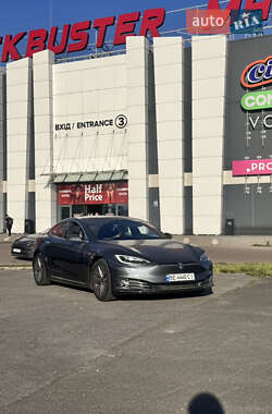 Лифтбек Tesla Model S 2018 в 