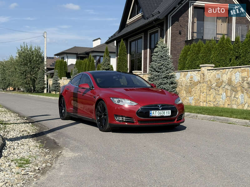 Tesla Model S 2013