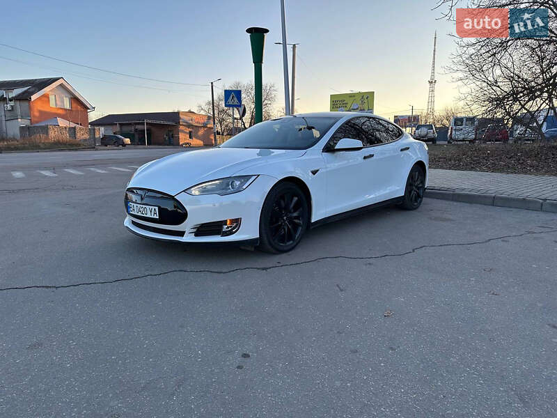 Лифтбек Tesla Model S 2014 в Кропивницком