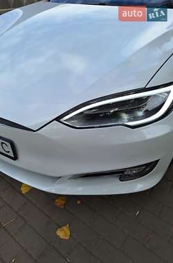 Ліфтбек Tesla Model S 2019 в 