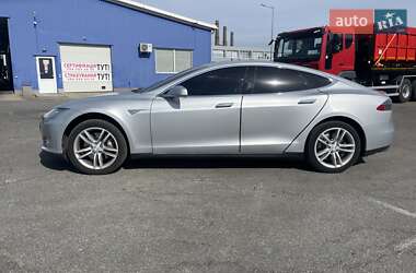 Ліфтбек Tesla Model S 2013 в 