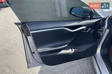 Ліфтбек Tesla Model S 2013 в 
