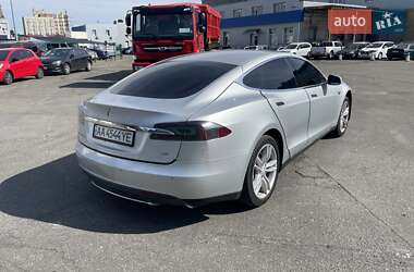 Ліфтбек Tesla Model S 2013 в 