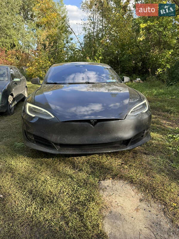 Лифтбек Tesla Model S 2016 в Харькове