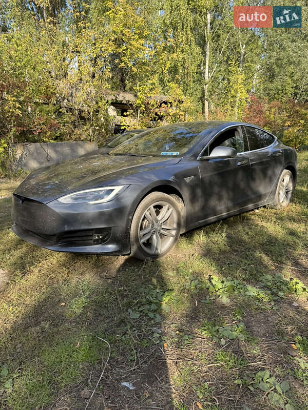 Лифтбек Tesla Model S 2016 в Харькове