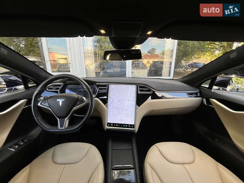Ліфтбек Tesla Model S 2015 в Харкові