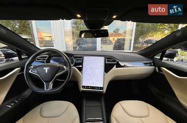 Ліфтбек Tesla Model S 2015 в 