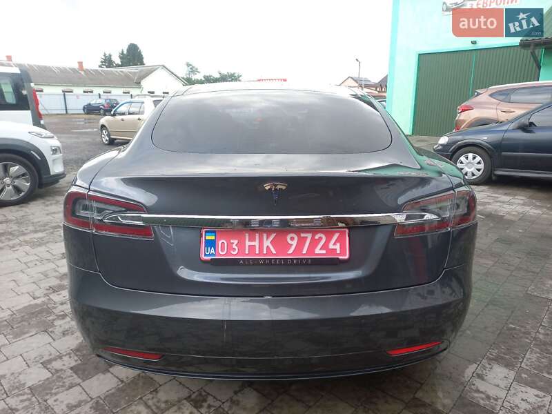 Ліфтбек Tesla Model S 2018 в Шептицькому
