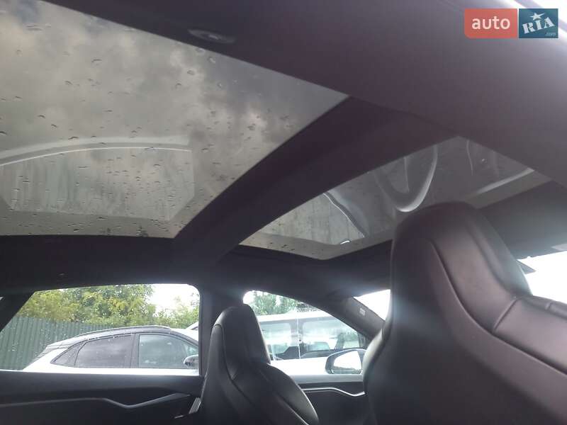 Ліфтбек Tesla Model S 2018 в Шептицькому