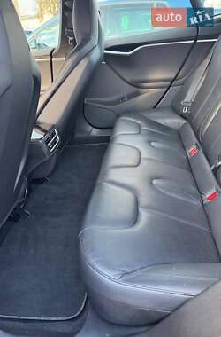 Лифтбек Tesla Model S 2015 в Житомире