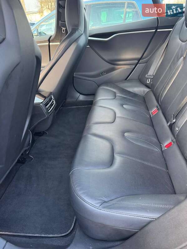 Лифтбек Tesla Model S 2015 в Житомире фото 7 Лифтбек Tesla Model S 2015 в Житомире