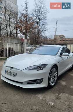 Ліфтбек Tesla Model S 2016 в Тернополі
