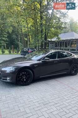 Ліфтбек Tesla Model S 2013 в 
