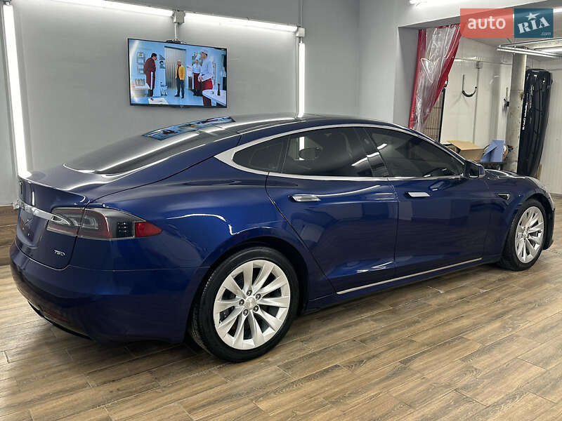 Лифтбек Tesla Model S 2017 в Городке фото 8 Лифтбек Tesla Model S 2017 в Городке