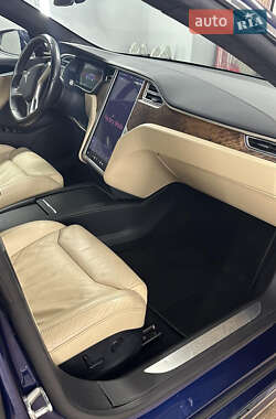 Ліфтбек Tesla Model S 2017 в 