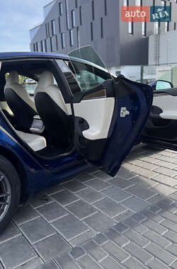 Ліфтбек Tesla Model S 2021 в 