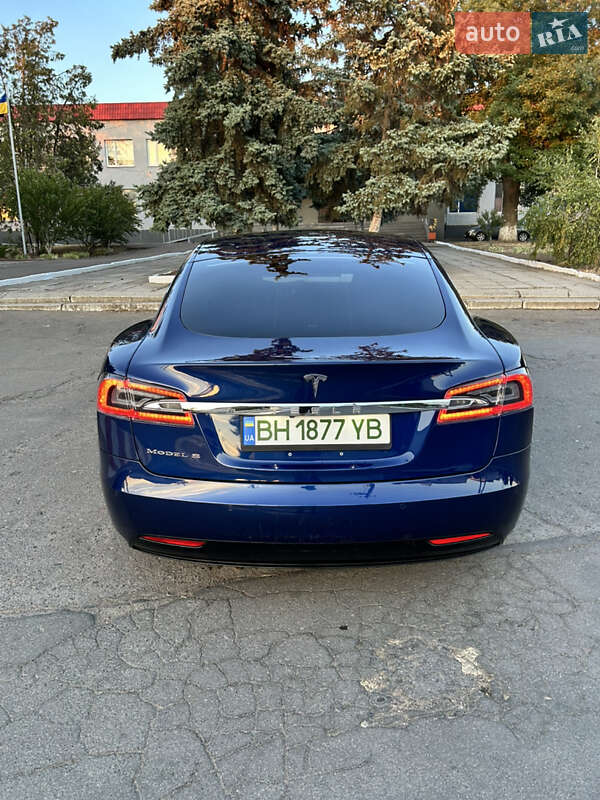 Ліфтбек Tesla Model S 2016 в Одесі