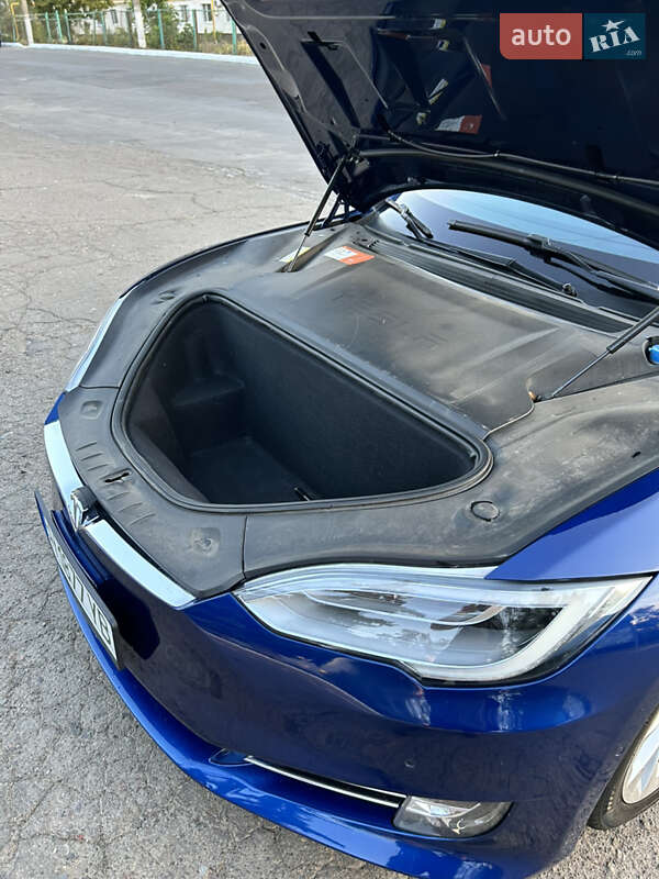 Ліфтбек Tesla Model S 2016 в Одесі