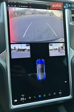 Лифтбек Tesla Model S 2016 в 