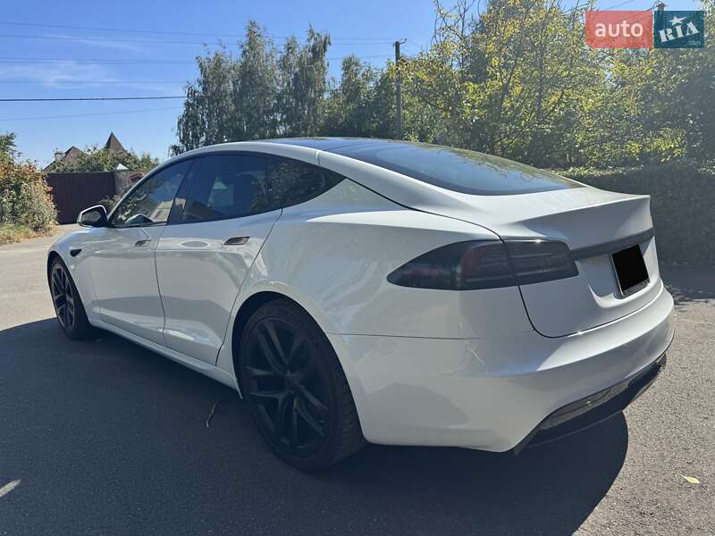 Лифтбек Tesla Model S 2022 в Киеве