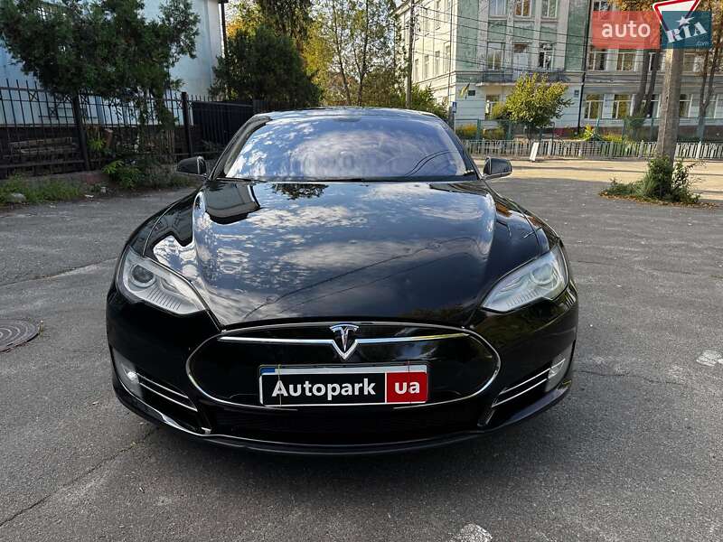Ліфтбек Tesla Model S 2014 в Києві фото 3 Ліфтбек Tesla Model S 2014 в Києві