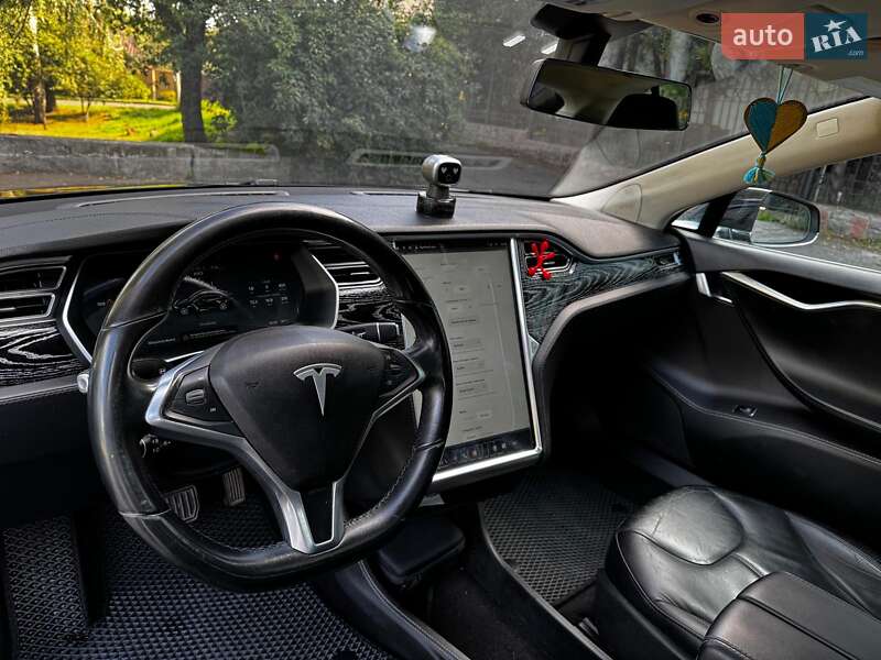 Ліфтбек Tesla Model S 2014 в Києві фото 21 Ліфтбек Tesla Model S 2014 в Києві