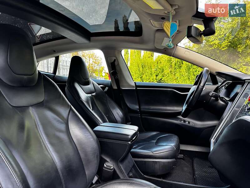 Ліфтбек Tesla Model S 2014 в Києві фото 29 Ліфтбек Tesla Model S 2014 в Києві