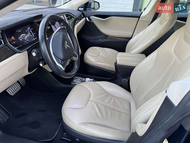 Ліфтбек Tesla Model S 2014 в Одесі