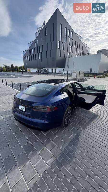 Лифтбек Tesla Model S 2021 в Ровно