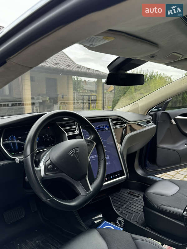 Лифтбек Tesla Model S 2016 в Львове фото 6 Лифтбек Tesla Model S 2016 в Львове