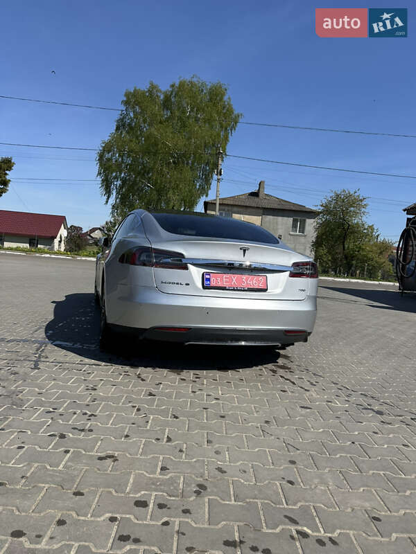 Лифтбек Tesla Model S 2016 в Владимире