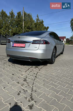Ліфтбек Tesla Model S 2016 в 