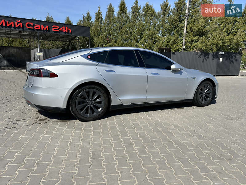 Лифтбек Tesla Model S 2016 в Владимире