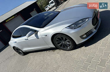 Ліфтбек Tesla Model S 2016 в 