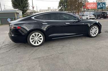 Ліфтбек Tesla Model S 2016 в 