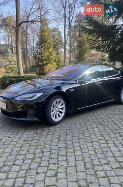 Ліфтбек Tesla Model S 2017 в Ірпені