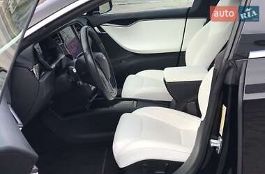 Лифтбек Tesla Model S 2019 в 