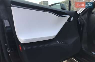 Лифтбек Tesla Model S 2019 в 
