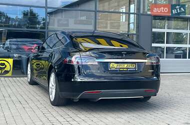 Лифтбек Tesla Model S 2015 в 