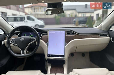 Лифтбек Tesla Model S 2017 в 