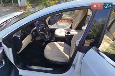 Ліфтбек Tesla Model S 2015 в 